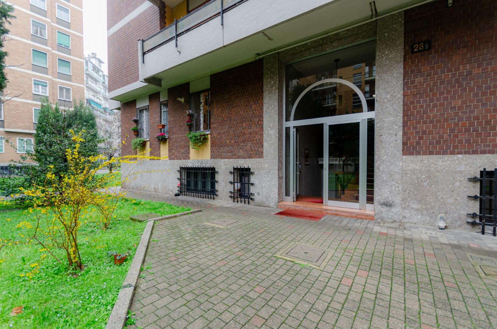 Mini Loft Linate Airport And Blu Metro Milão Exterior foto